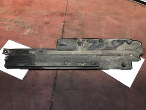 Gebruikte Beschermplaat bodem Mercedes C (W204) 1.8 C-180 CGI 16V Prijs op aanvraag aangeboden door N Kossen Autorecycling BV