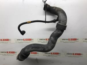 Begagnade Laddluftkylarrör Renault Master II (FD/HD) 2.2 dCi 16V Pris på förfrågan erbjuds av N Kossen Autorecycling BV