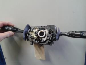 Gebruikte Combischakelaar Stuurkolom Kia Pregio (TB) 2.5 TCi Prijs op aanvraag aangeboden door N Kossen Autorecycling BV