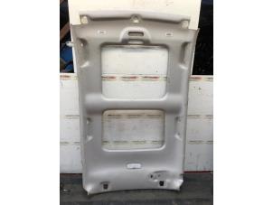 Używane Podsufitka Renault Modus/Grand Modus (JP) 1.5 dCi 65 FAP Cena na żądanie oferowane przez N Kossen Autorecycling BV