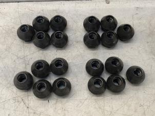 Begagnade Hjulmutter Volvo V40 Pris på förfrågan erbjuds av N Kossen Autorecycling BV