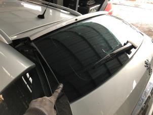 Używane Szyba tylna Peugeot 407 SW (6E) 1.8 16V Cena na żądanie oferowane przez N Kossen Autorecycling BV