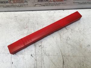 Begagnade Varningstriangel Volvo V40 Pris på förfrågan erbjuds av N Kossen Autorecycling BV