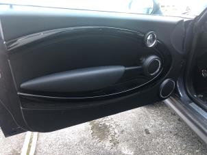 Gebruikte Deurbekleding 2Deurs links Mini Mini (R56) 1.6 16V Cooper S Prijs op aanvraag aangeboden door N Kossen Autorecycling BV