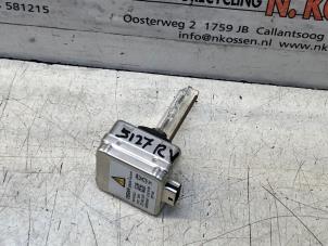 Begagnade Xenonlampa Mini Mini (R56) 1.6 16V Cooper S Pris på förfrågan erbjuds av N Kossen Autorecycling BV