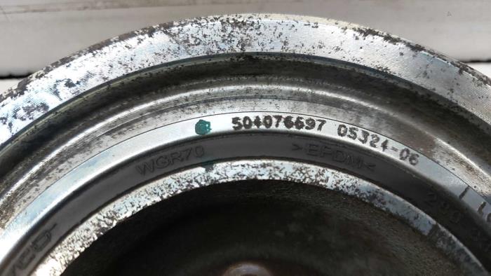 Remskiva, vevaxel från en Iveco New Daily VI 33S16, 35C16, 35S16 2024