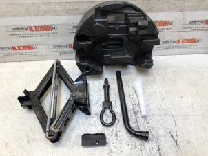 Gebruikte Krikset Ford Fiesta 6 (JA8) 1.0 Ti-VCT 12V 65 Prijs op aanvraag aangeboden door N Kossen Autorecycling BV