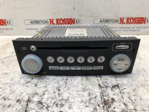 Używane Radioodtwarzacz CD Mitsubishi Colt Cena na żądanie oferowane przez N Kossen Autorecycling BV