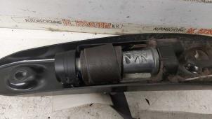 Begagnade Främre säkerhetsbälte, vänster Volvo XC90 I 2.9 T6 24V Pris på förfrågan erbjuds av N Kossen Autorecycling BV