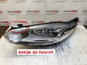 Gebruikte Linker Koplamp Ford Fiesta 6 (JA8) 1.0 SCI 12V 80 Prijs op aanvraag aangeboden door N Kossen Autorecycling BV