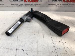 Begagnade Bältessträckare, höger Fiat Ducato (250) 3.0 D 160 Multijet Power Pris på förfrågan erbjuds av N Kossen Autorecycling BV