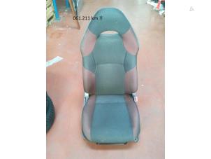 Używane Fotel prawy Toyota Celica (ZZT230/231) 1.8i 16V Cena na żądanie oferowane przez N Kossen Autorecycling BV