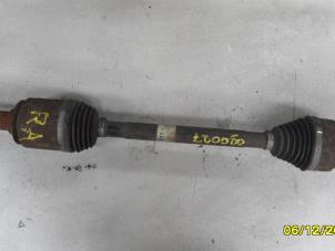 Gebruikte Aandrijfas rechts-achter Mercedes ML I (163) 2.7 270 CDI 20V Prijs op aanvraag aangeboden door N Kossen Autorecycling BV