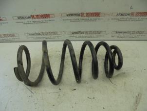 Begagnade Bakre spolfjäder Jeep Wrangler Unlimited (JK) 2.8 CRD 4x4 Pris på förfrågan erbjuds av N Kossen Autorecycling BV