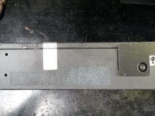 Gebruikte CD Wisselaar Volkswagen Passat Variant 4Motion (3B6) 2.5 TDI 150 Prijs op aanvraag aangeboden door N Kossen Autorecycling BV