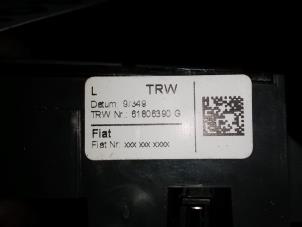 Begagnade Fjärrkontroll, radio Fiat Ducato (250) 3.0 D 160 Multijet Power Pris på förfrågan erbjuds av N Kossen Autorecycling BV