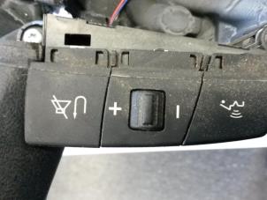 Begagnade Fjärrkontroll, radio Fiat Ducato (250) 2.3 D 130 Multijet Pris på förfrågan erbjuds av N Kossen Autorecycling BV