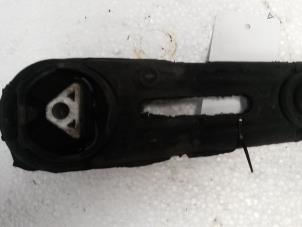 Używane Wspornik silnika Nissan Micra (K12) 1.4 16V Cena na żądanie oferowane przez N Kossen Autorecycling BV