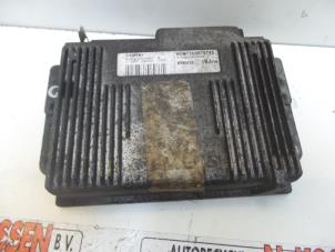 Begagnade Dator, motorstyrning Renault Megane Scénic (JA) 1.6 RT Pris på förfrågan erbjuds av N Kossen Autorecycling BV