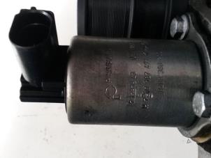 Gebruikte Uitlaat gasklep (EGR) Renault Laguna II Grandtour (KG) 1.9 dCi 120 Prijs op aanvraag aangeboden door N Kossen Autorecycling BV