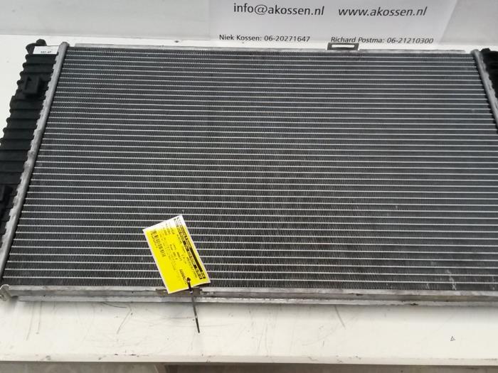 Kylare från en Mercedes-Benz C Combi (S203) 2.7 C-270 CDI 20V 2001