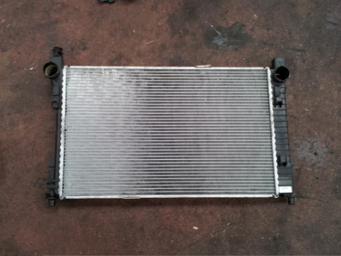 Kylare från en Mercedes-Benz C Combi (S203) 2.7 C-270 CDI 20V 2001