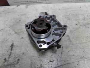 Begagnade Oljepump Opel Vectra C Caravan 1.9 CDTI 16V Pris på förfrågan erbjuds av N Kossen Autorecycling BV