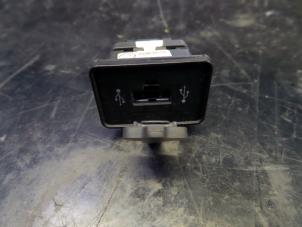 Begagnade Kontrollenhet, multimedia Fiat Ducato (250) 3.0 D 160 Multijet Power Pris på förfrågan erbjuds av N Kossen Autorecycling BV