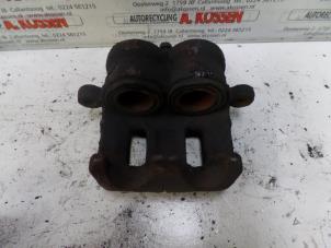 Gebruikte Remklauw (Tang) links-voor Mitsubishi Pajero Classic Hardtop (V2/4) 3.2 DI-D 16V Prijs op aanvraag aangeboden door N Kossen Autorecycling BV