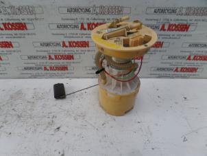 Używane Elektryczna pompa paliwa Ford Focus 2 1.6 TDCi 16V 110 Cena na żądanie oferowane przez N Kossen Autorecycling BV