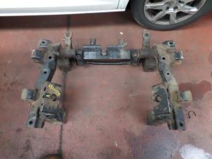 Gebruikte Subframe Mitsubishi Pajero Classic Hardtop (V2/4) 3.2 DI-D 16V Prijs op aanvraag aangeboden door N Kossen Autorecycling BV