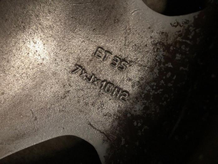 Hjul från en Mercedes-Benz C (W202) 1.8 C-180 16V 1994