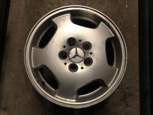 Begagnade Hjul Mercedes C (W202) 1.8 C-180 16V Pris på förfrågan erbjuds av N Kossen Autorecycling BV