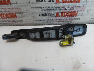 Begagnade Dörrhandtag, 4-dörrars, vänster bak Mitsubishi Outlander Pris på förfrågan erbjuds av N Kossen Autorecycling BV