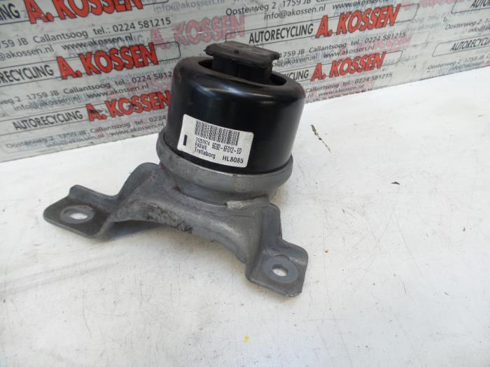 Motorfäste från en Volvo XC60 I (DZ) 3.2 24V AWD 2012