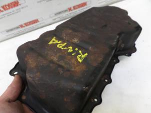 Begagnade Oljetråg Ford Transit Connect Pris på förfrågan erbjuds av N Kossen Autorecycling BV