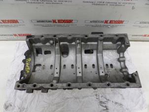 Begagnade Mellanplåt, motor Ford Transit Connect Pris på förfrågan erbjuds av N Kossen Autorecycling BV