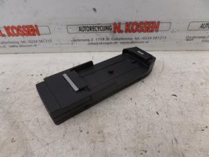 Gebruikte Telefoonhouder BMW X6 (E71/72) xDrive35d 3.0 24V Prijs op aanvraag aangeboden door N Kossen Autorecycling BV