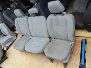 Gebruikte Bekleding Set (compleet) Dodge Ram 3500 Standard Cab (DR/DH/D1/DC/DM) 5.7 V8 Hemi 2500 4x2 Prijs op aanvraag aangeboden door N Kossen Autorecycling BV