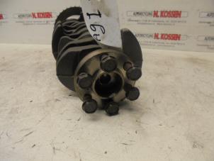 Begagnade Vevaxel Mitsubishi Colt Pris på förfrågan erbjuds av N Kossen Autorecycling BV