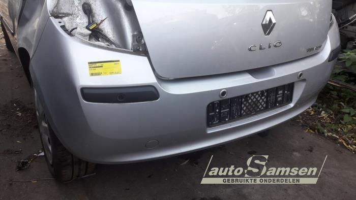 Bakre stötfångare från en Renault Clio III (BR/CR) 1.4 16V 2006
