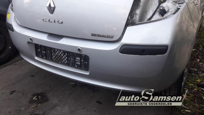 Bakre stötfångare från en Renault Clio III (BR/CR) 1.4 16V 2006