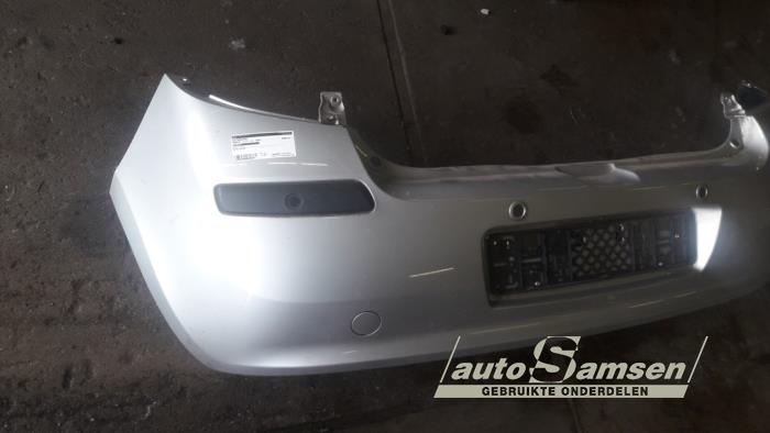 Bakre stötfångare från en Renault Clio III (BR/CR) 1.4 16V 2006