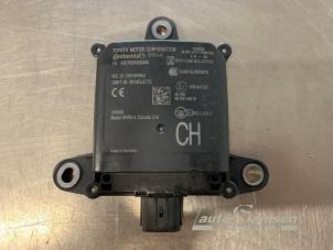 Begagnade Dödvinkelsensor Toyota C-HR (X1,X5) 1.8 16V Hybrid Pris € 100,00 Marginaltabell erbjuds av Auto Samsen B.V.