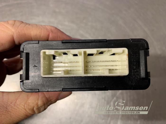 Dator, automatisk växellåda från en Toyota Auris Touring Sports (E18) 1.8 16V Hybrid 2014