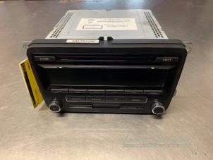 Begagnade Radio Volkswagen Golf VI (5K1) 1.2 TSI BlueMotion Pris € 150,00 Marginaltabell erbjuds av Auto Samsen B.V.