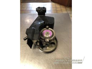 Gebruikte Stuurbekrachtiging Pomp Peugeot 206+ (2L/M) 1.1 XR,XS Prijs € 75,00 Margeregeling aangeboden door Auto Samsen B.V.