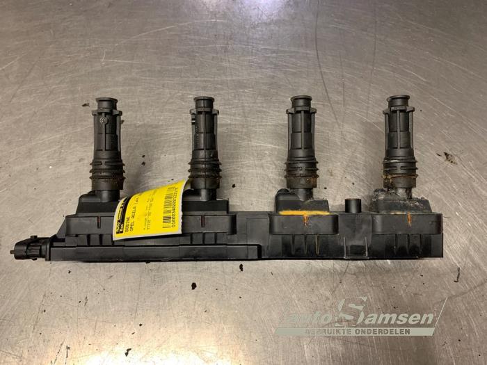 Bobine van een Opel Agila (A) 1.2 16V 2004