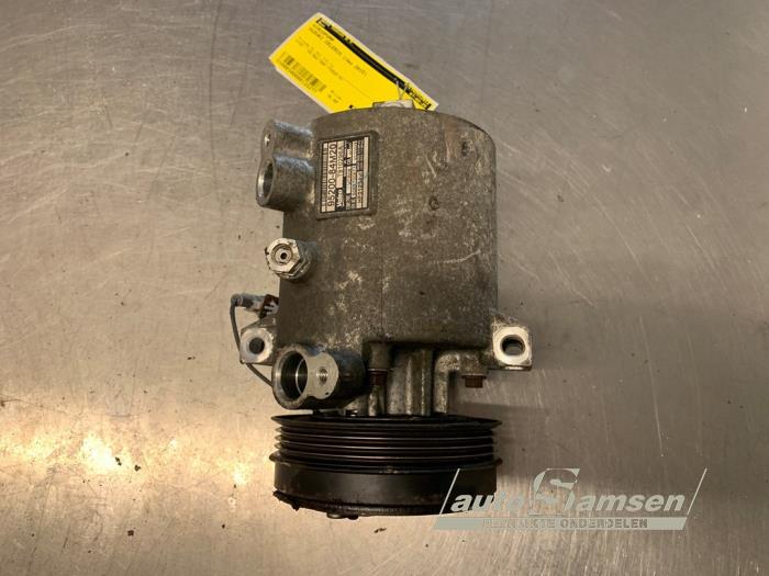 Luftkonditioneringspump från en Suzuki Celerio (LF) 1.0 12V Dualjet 2015