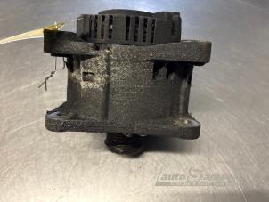 Gebruikte Dynamo Renault Trafic New (FL) 1.9 dCi 100 16V Prijs € 50,00 Margeregeling aangeboden door Auto Samsen B.V.